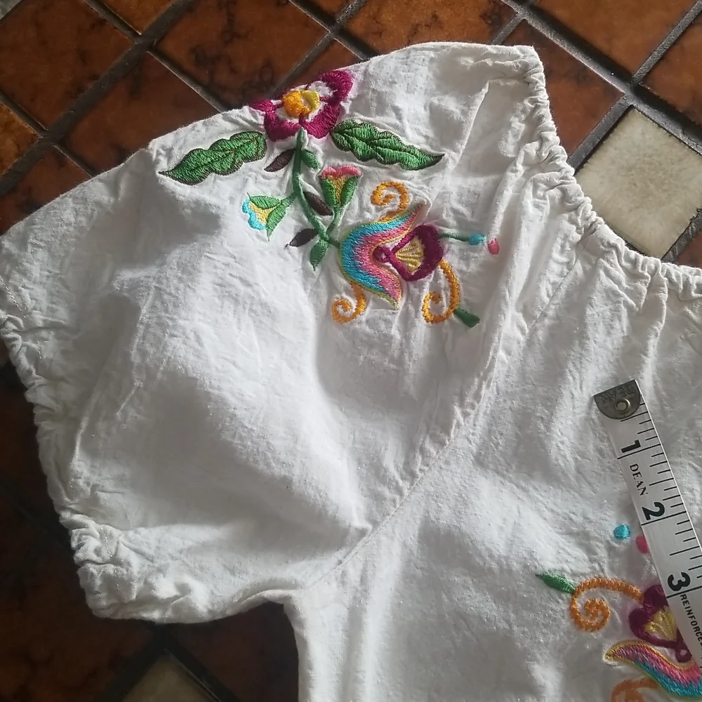 Vintage embroidered top - Picture 6 of 7